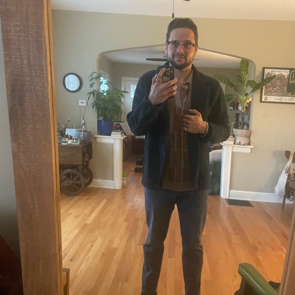 Hi, I’m Daniel. & my closet is way too full. - Picture 4 of 6